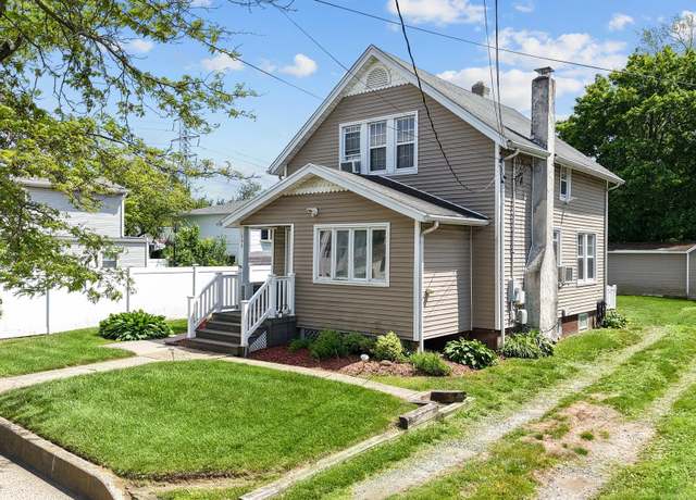 Property at 199 Central Ave, Bethpage, NY 11714, 3 beds, 2 baths