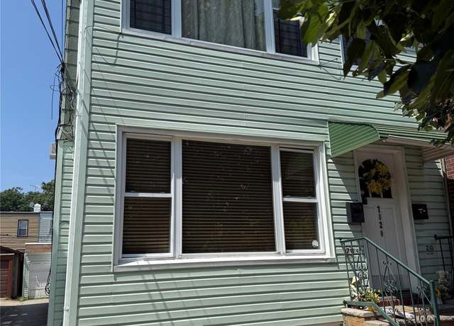Property at 7820 73rd Pl, Glendale, NY 11385, 5 beds, 2 baths