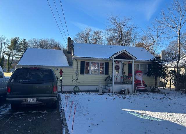 Property at 2467 New York Ave, Melville, NY 11747, 2 beds, 1.5 baths