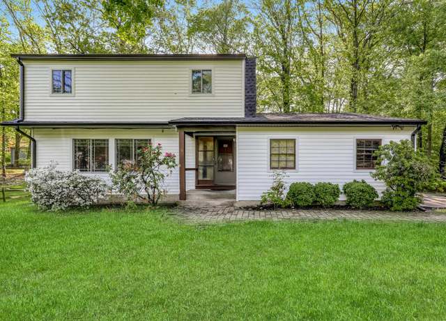 Property at 6 Perth Ave, Spring Valley, NY 10977, 4 beds, 3.5 baths