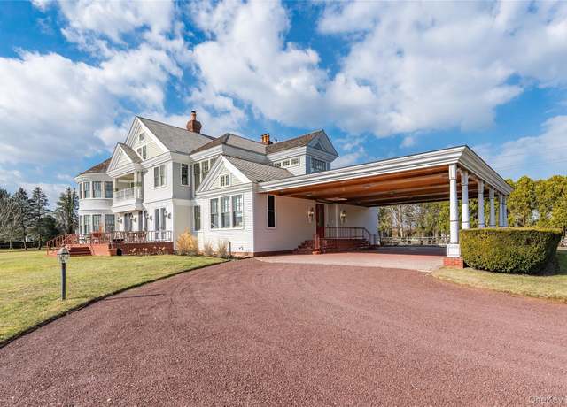 Property at 6133 Sound Ave, Riverhead, NY 11901, 5 beds, 6.5 baths
