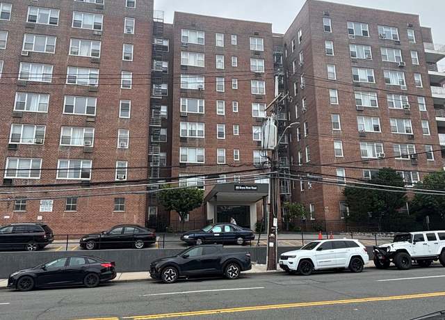 Property at 355 Bronx River Rd Unit 1B, Bronxville, NY 10704, 1 bed, 1 bath
