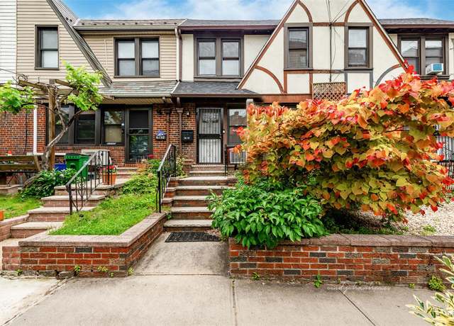 Property at 67-90 Clyde St, Forest Hills, NY 11375, 3 beds, 2.5 baths