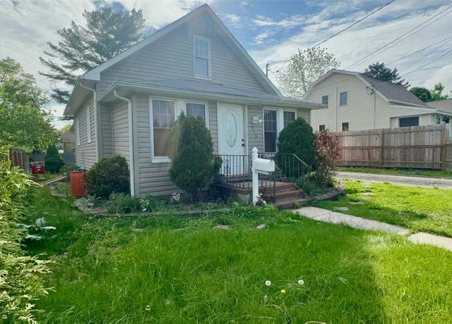 Property at 519 Sweezy Ave, Riverhead, NY 11901, 3 beds, 2 baths