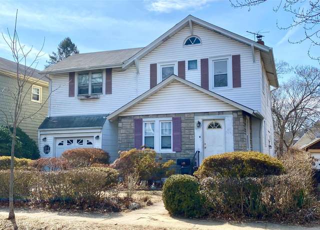 Property at 34 Daisy Ave, Floral Park, NY 11001, 4 beds, 1 bath