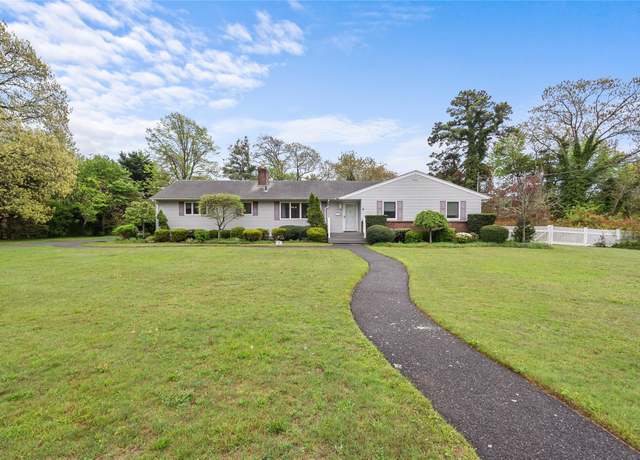 Property at 90 Meadow Ln, Bayport, NY 11705, 4 beds, 2 baths
