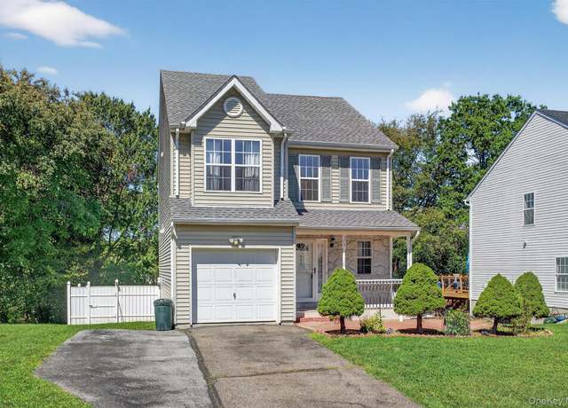Property at 375 Angelo Dr, Montgomery, NY 12549, 4 beds, 2.5 baths