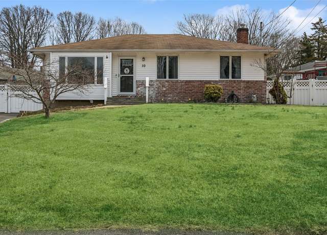 Property at 10 Bass Ct, Huntington, NY 11743, 3 beds, 2 baths