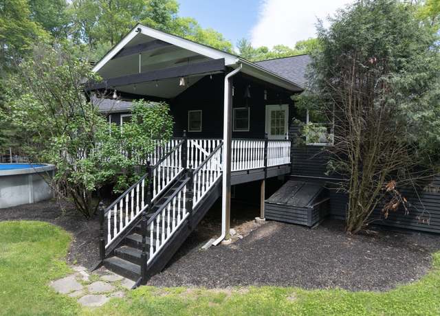 Property at 119 Cedar Dr, Kerhonkson, NY 12446, 3 beds, 2.5 baths