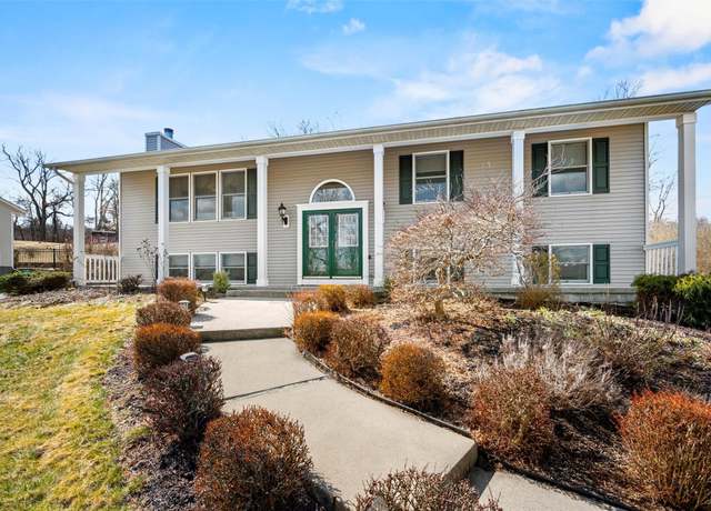 Property at 5 Peterson Rd, Monroe, NY 10950, 4 beds, 3 baths