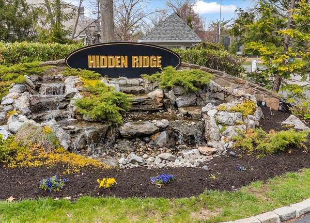 Property at 9 The Mews, Syosset, NY 11791, 3 beds, 2.5 baths