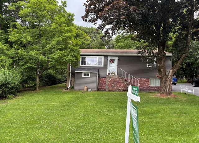 Property at 25 Laura Rd, Monroe, NY 10950, 3 beds, 2 baths