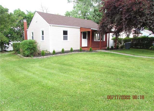 Property at 2 Leffingwell Pl, New Rochelle, NY 10801, 3 beds, 1 bath