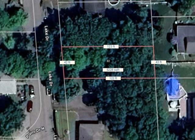 Property at 82 Lake Dr, Lake Peekskill, NY 10537