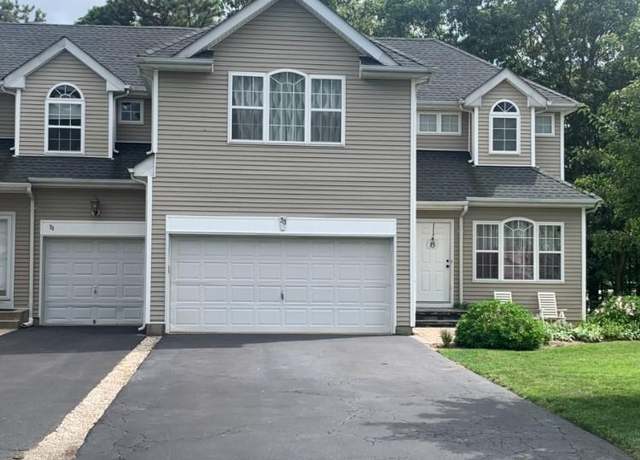 Property at 33 Sunflower Ridge Rd, South Setauket, NY 11720, 3 beds, 2.5 baths