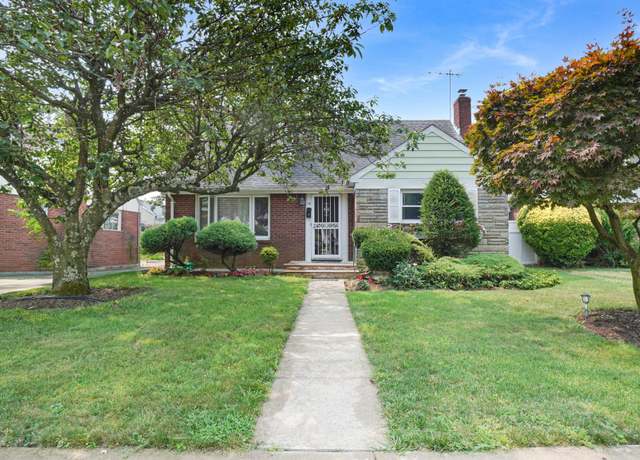Property at 15 Koeppel Pl, Hempstead, NY 11550, 4 beds, 2.5 baths