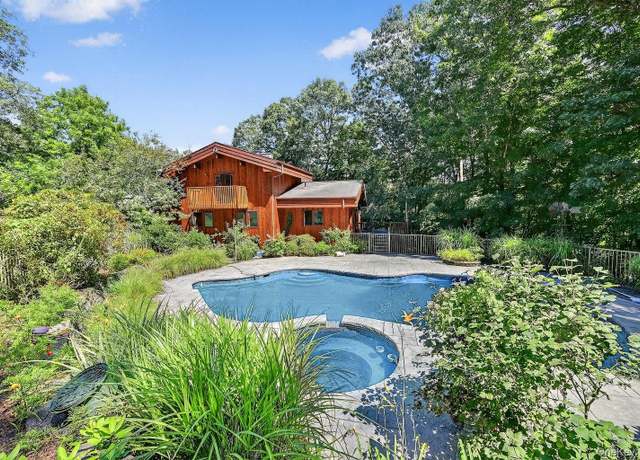 Property at 23 Renies Rd, Monroe, NY 10918, 3 beds, 3 baths