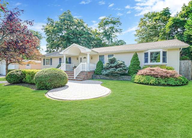 Property at 40 Raymond Ave, Farmingville, NY 11738, 3 beds, 2 baths