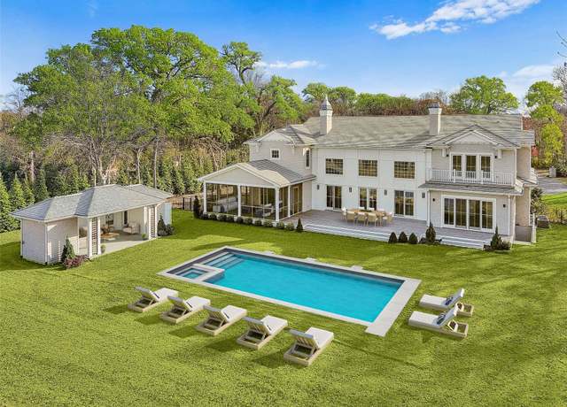 Property at 14 Pen Craig Rd, Quogue, NY 11959, 6 beds, 6 baths