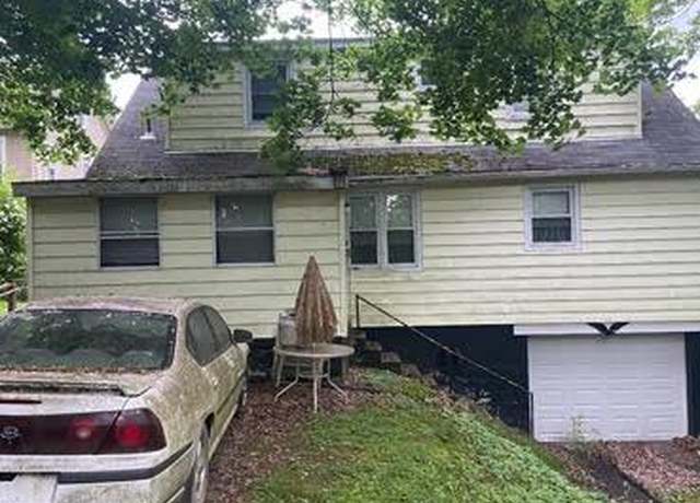 Property at 19 East Ave, Walden, NY 12586, 4 beds, 1 bath