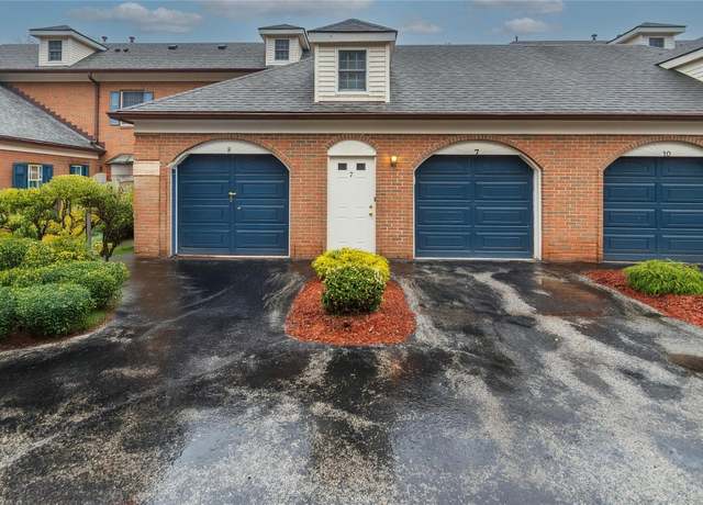 Property at 7 Westbrook Rd, Newburgh, NY 12550, 2 beds, 2 baths