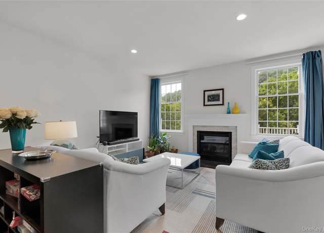 Property at 20 Dennis Ln, Pleasantville, NY 10570, 3 beds, 2.5 baths