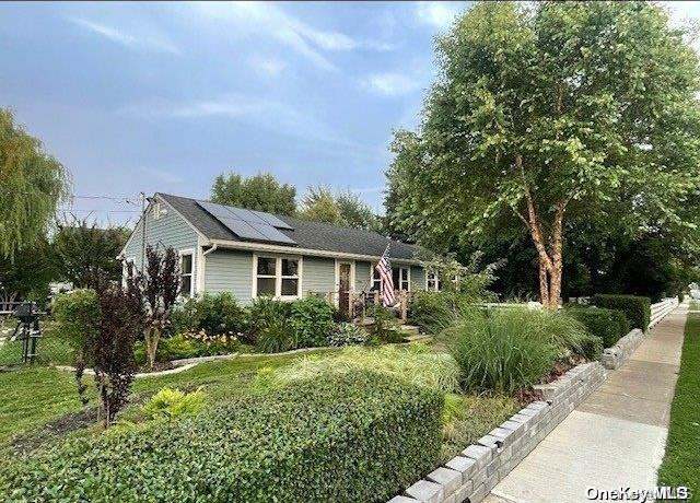 Property at 533 S Ocean Ave, Patchogue, NY 11772, 3 beds, 1 bath