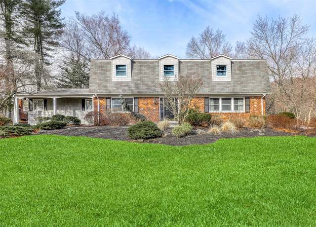 Property at 9 Kings Gate Rd, Suffern, NY 10901, 5 beds, 2.5 baths
