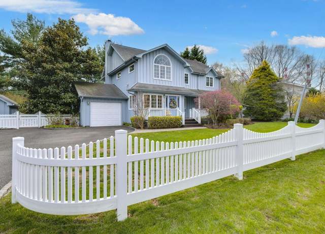Property at 40 West St, Northport, NY 11768, 4 beds, 2.5 baths