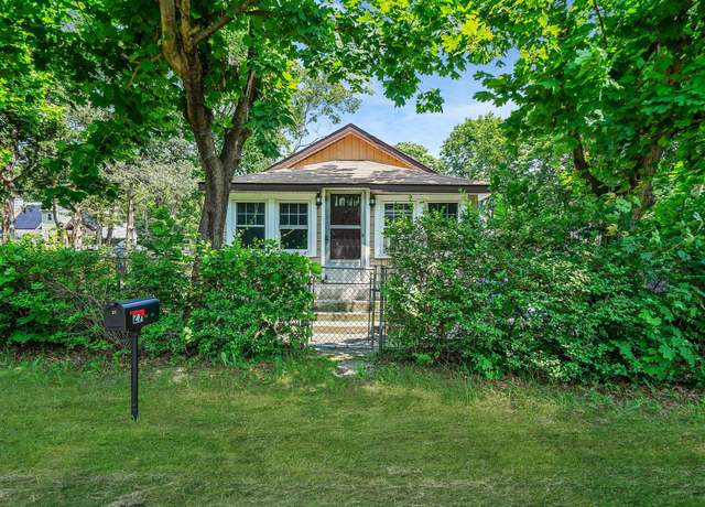 Property at 27 Dana Ave, Mastic, NY 11950, 2 beds, 1 bath