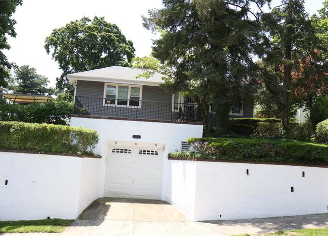 Property at 184 Scott Ave, Yonkers, NY 10704, 3 beds, 2 baths