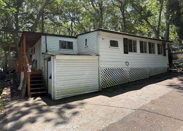Property at 41 Woodcliff Trl, Baiting Hollow, NY 11933, 2 beds, 1 bath