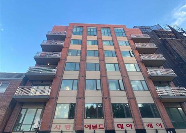 Property at 144-56 Roosevelt Ave Unit 4B, Flushing, NY 11354, 2 beds, 2 baths