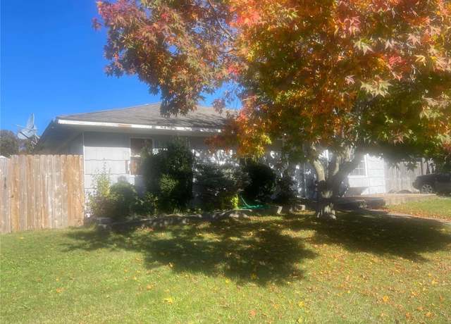 Property at 9 Dreamland St, Mastic, NY 11950, 3 beds, 1 bath