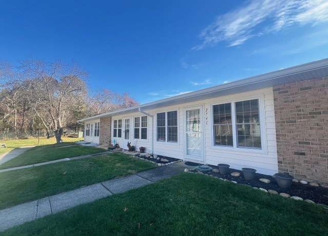 Property at 274C Berwick Ct Unit C, Ridge, NY 11961, 2 beds, 1 bath