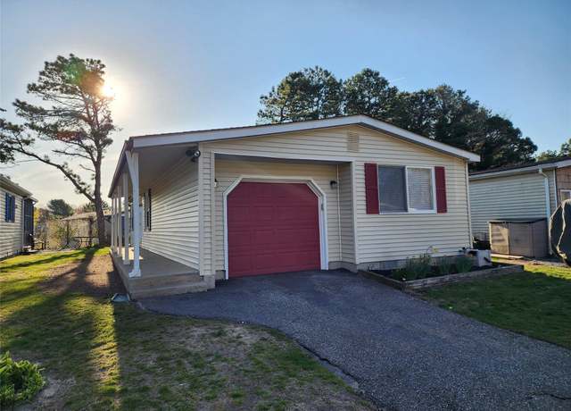 Property at 132 Village Cir W, Manorville, NY 11949, 2 beds, 2 baths