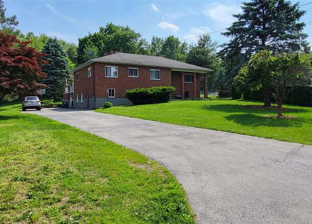 Property at 23 Mclaughlin Dr, Marlboro, NY 12542, 5 beds, 3.5 baths
