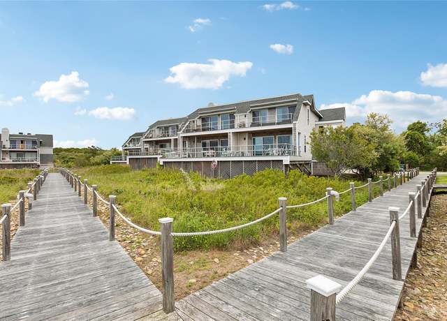 Property at 23 Fort Pond Rd, Montauk, NY 11954, 2 beds, 2 baths