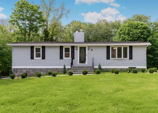 Property at 3 Idlewild Dr, Hyde Park, NY 12601, 3 beds, 1 bath