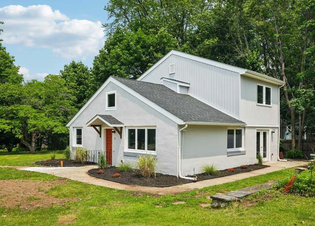 Property at 10 De Clark Pl, Nanuet, NY 10954, 4 beds, 2 baths