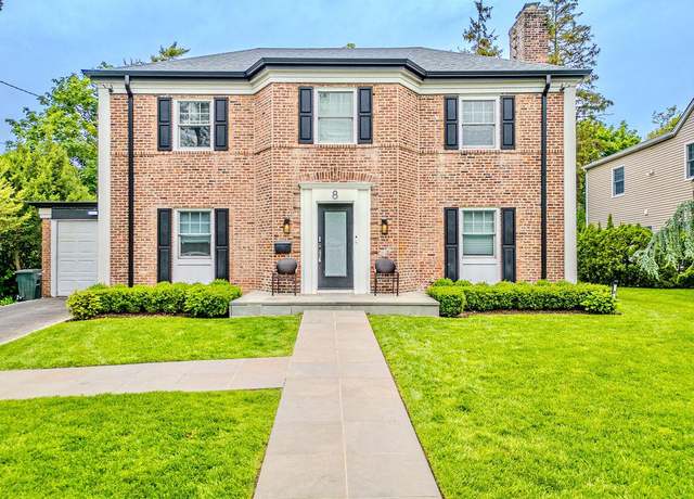Property at 8 Stuyvesant Pl, Lawrence, NY 11559, 7 beds, 4.5 baths