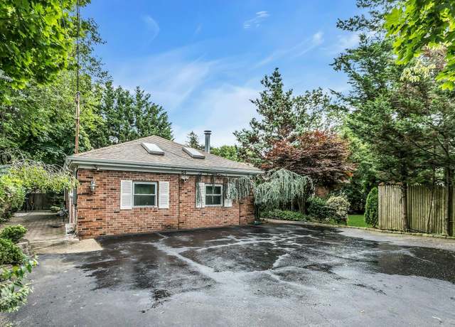 Property at 84 Horton Pl, Syosset, NY 11791, 4 beds, 2 baths