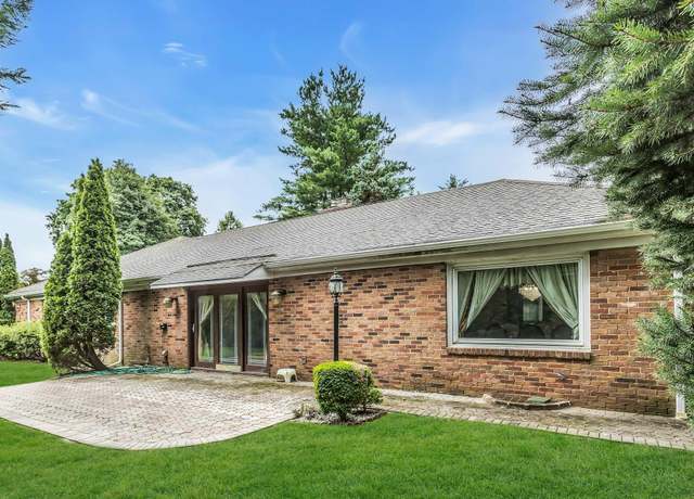 Property at 84 Horton Pl, Syosset, NY 11791, 4 beds, 2 baths