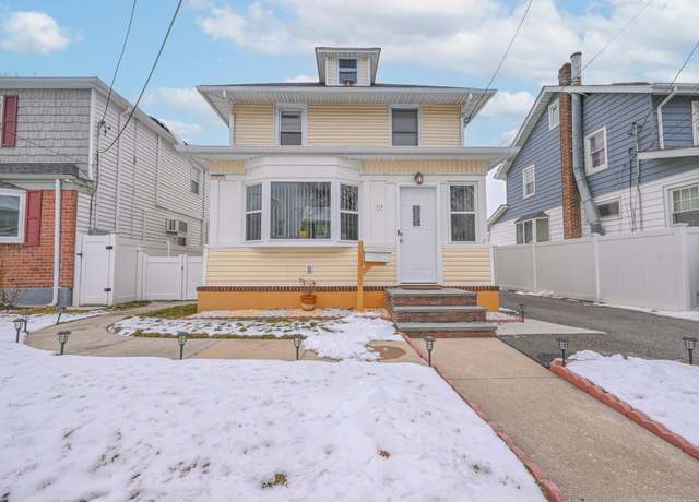Property at 81 E Lincoln Ave, Valley Stream, NY 11580, 3 beds, 1.5 baths