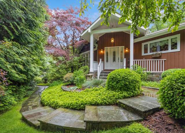 Property at 5 Lakeshore Close, Sleepy Hollow, NY 10591, 4 beds, 3 baths