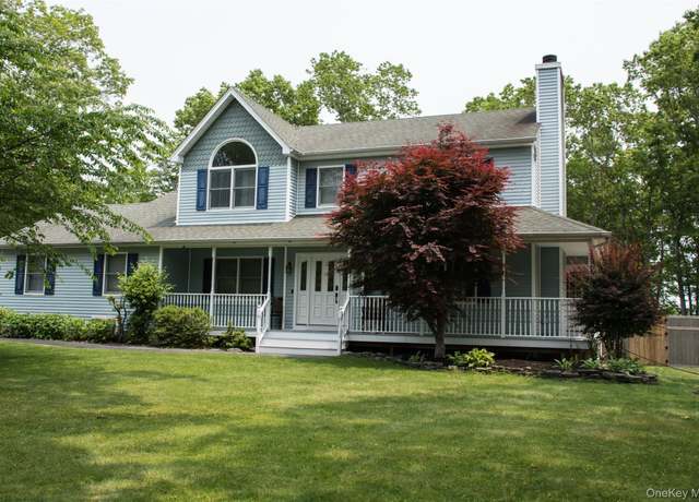 Property at 132 N Woods Rd, Baiting Hollow, NY 11933, 4 beds, 3.5 baths