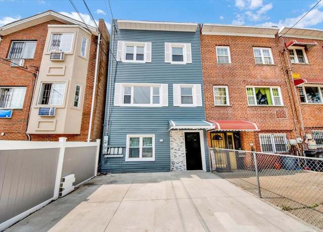 Property at 932 E 225th St, Bronx, NY 10466, 5 beds, 3 baths