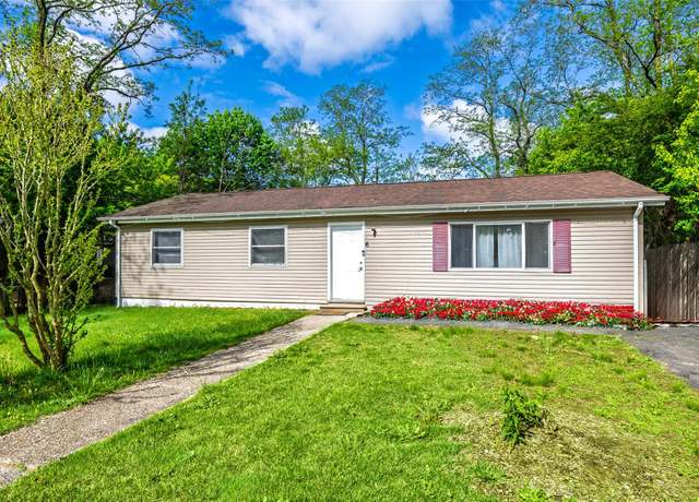 Property at 6 Gordon Ave, Medford, NY 11763, 3 beds, 1 bath