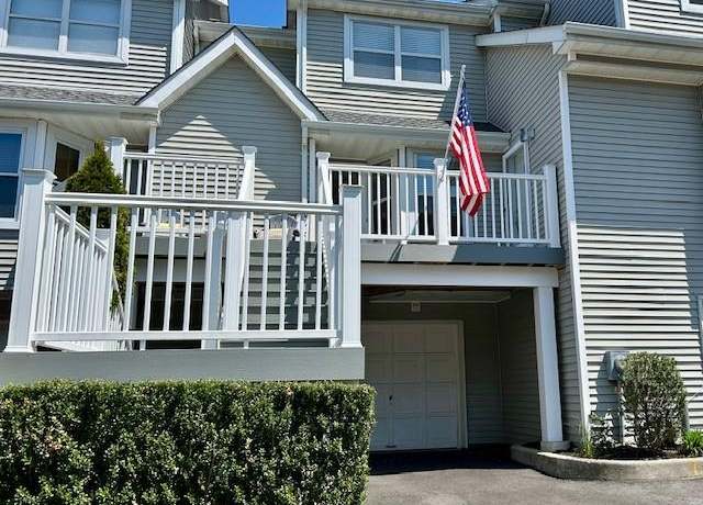 Property at 112 Leeward Ln, Port Jefferson, NY 11777, 2 beds, 3 baths
