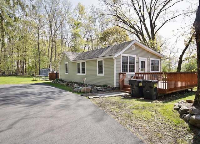 Property at 2027 Route 6, Middletown, NY 10940, 3 beds, 1 bath